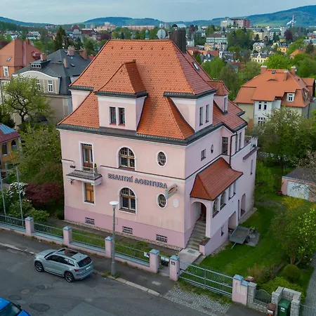 Romanticky Apartman Stare Mesto Liberec Exterior photo
